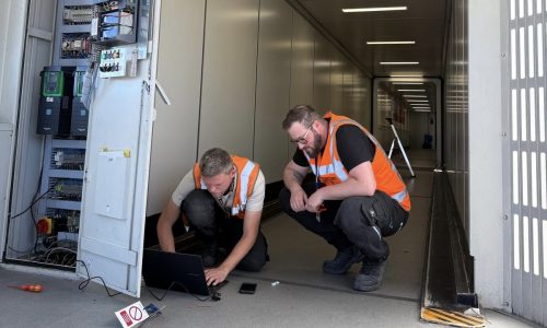 8100AF25-988A-4B73-AFAC-18434216182B_1_201_a